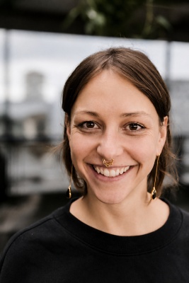 Headshot of Anja Fordon
