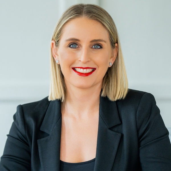 Headshot of Jess O'Reilly