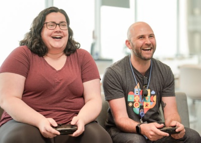 Lies den 鶹ý Life-Blog.