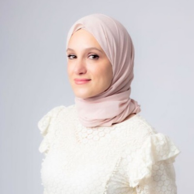 Headshot of Laila Almounaier