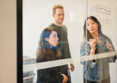 Bild von Workmate Roisin, UX Researcher