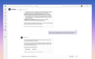 Desktop-Screenshot der in Microsoft Teams integrierten Workday-App. Die Oberfläche zeigt in der Teams-Seitenleiste ein Workday-Menü „Schnellaufgaben“, über das Anwender HR-Aufgaben wie Urlaubsanträge direkt in ihrem Chat-Arbeitsbereich managen können.