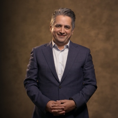 Photograph shows Kunal Sethi, VP of HR & Finance Digital Technologies and Enablement at Medtronic