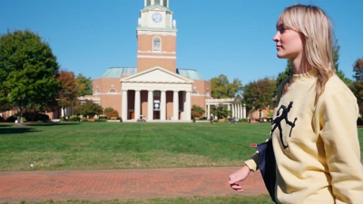 Image of Elizabeth, a student at Wake Forest University.